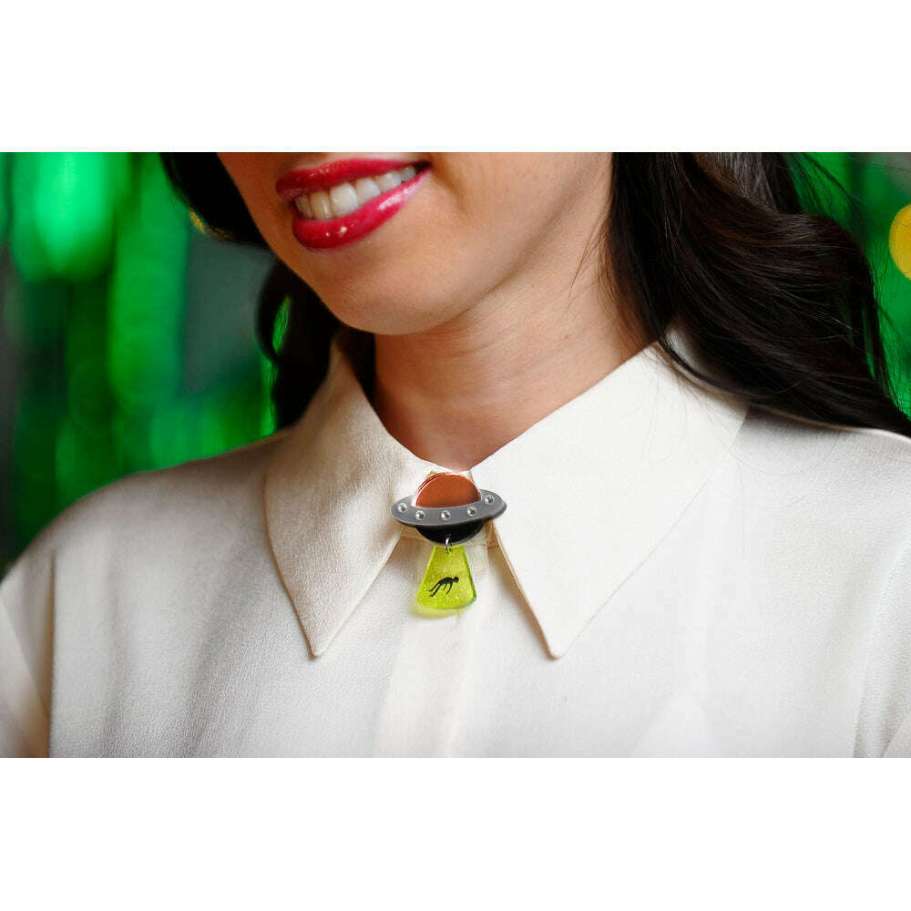 Flying Saucer Button Cover by Laliblue