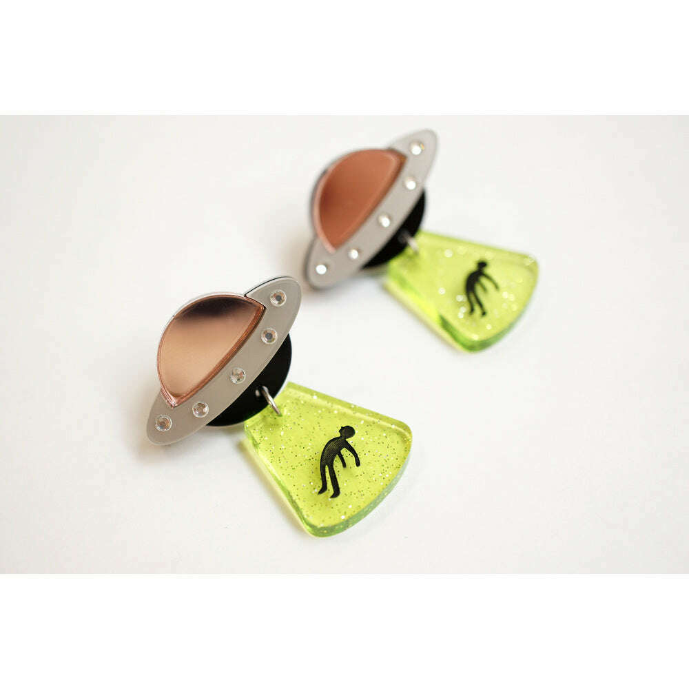Flying Saucer Earrings by Laliblue