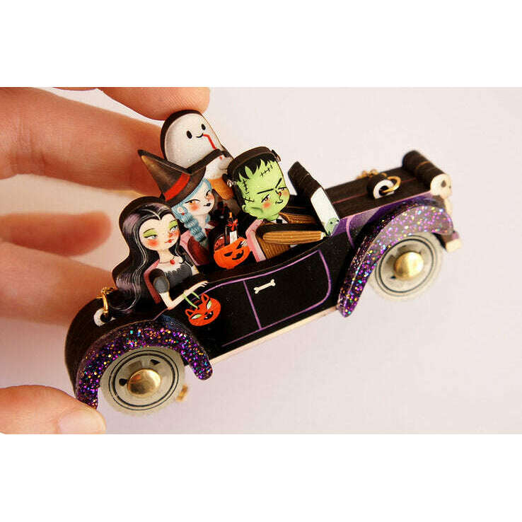 Frankenstein's Car Necklace by Laliblue
