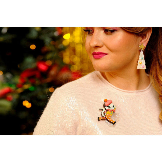 Kitten Skating on Ice Brooch by Laliblue