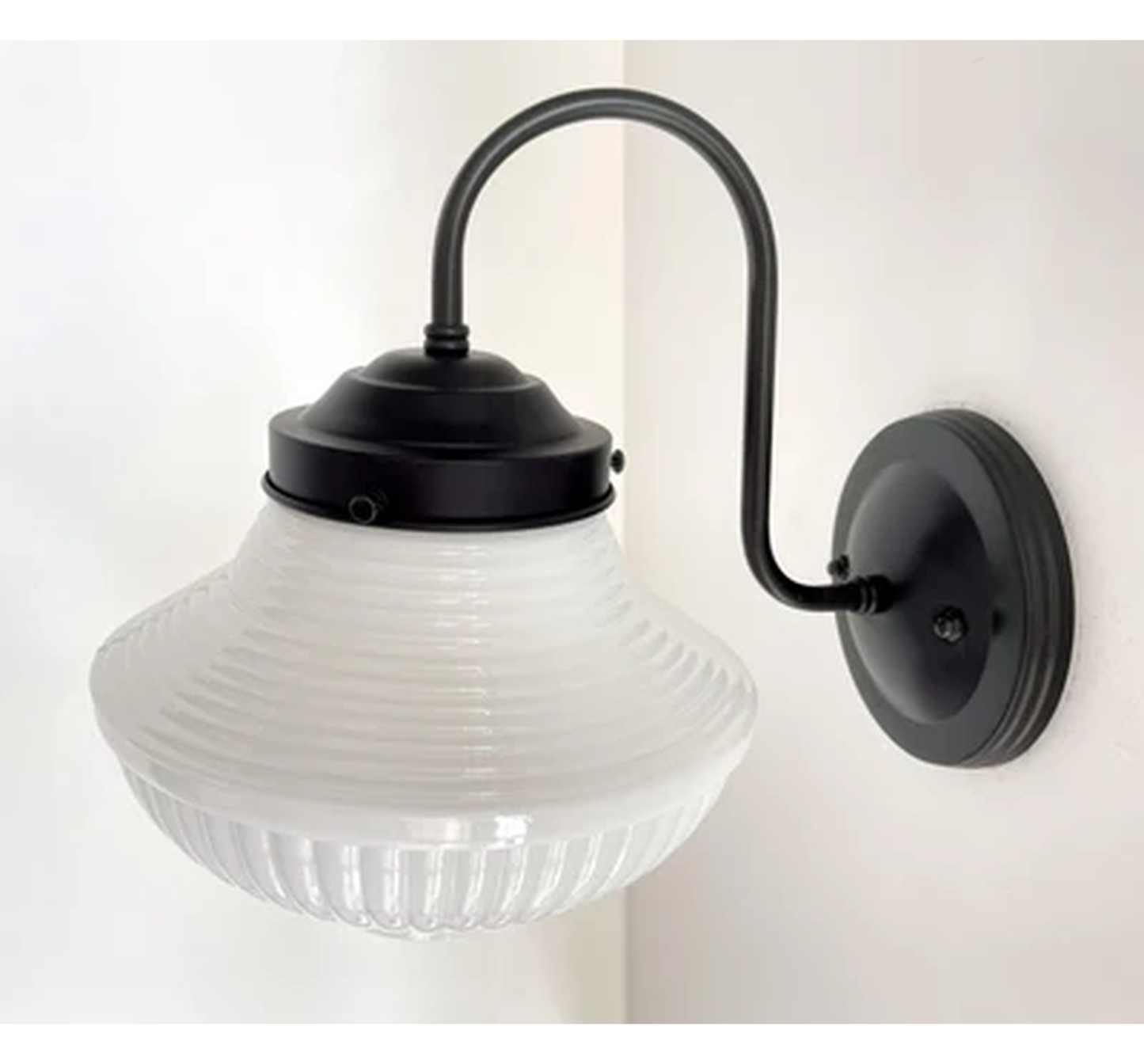 Traditional Schoolhouse Sconce Wall Light