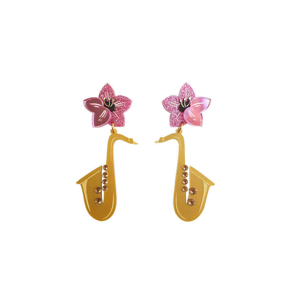 Saxophone with flower earrings by Laliblue