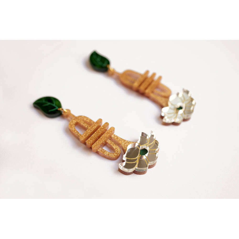 Trumpet with flower earrings by Laliblue