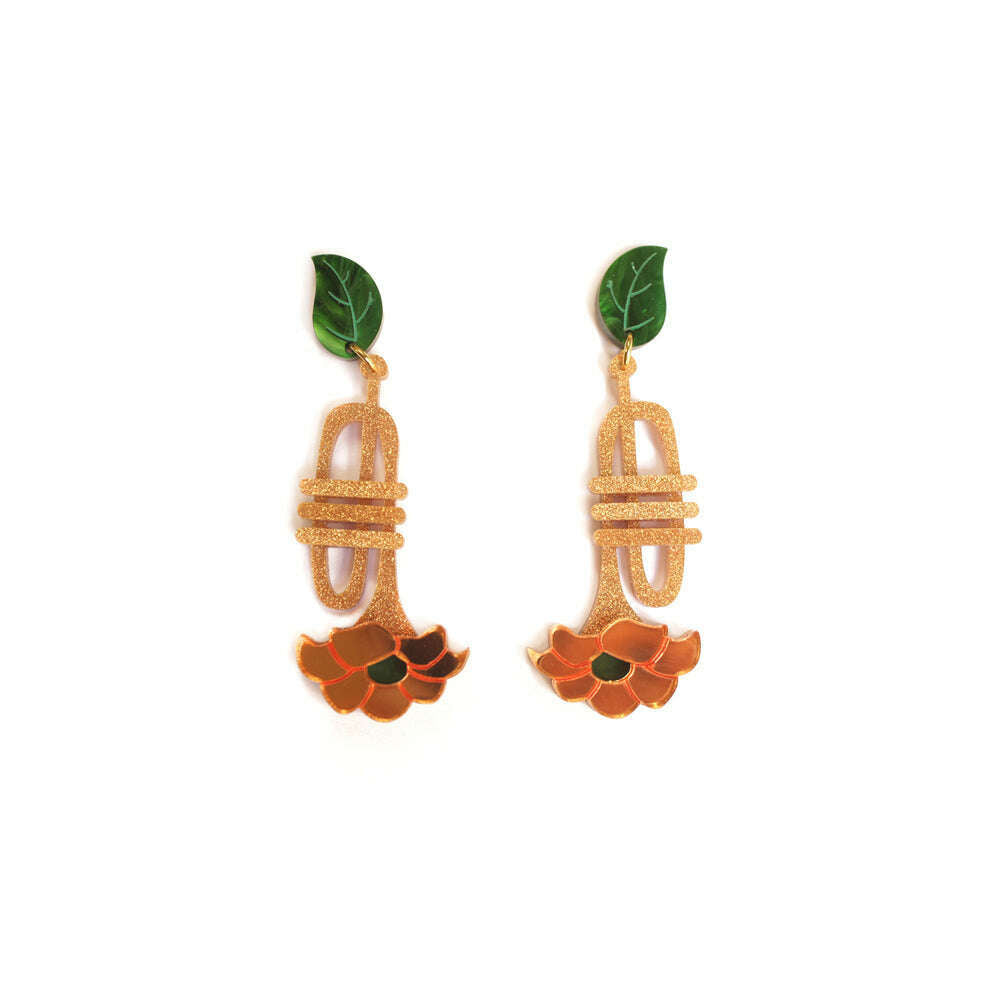 Trumpet with flower earrings by Laliblue