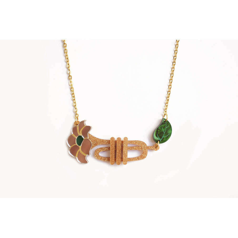 Trumpet with flower necklaces by Laliblue