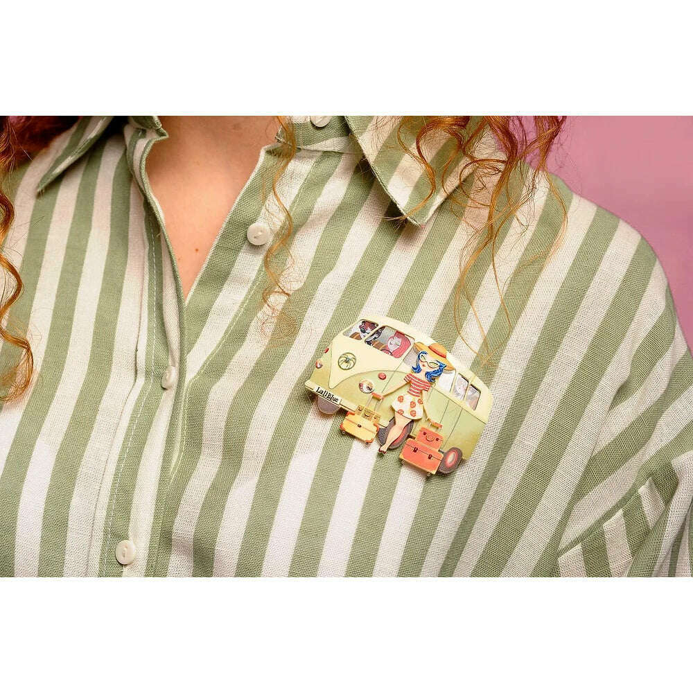 Vintage Van Brooch by Laliblue